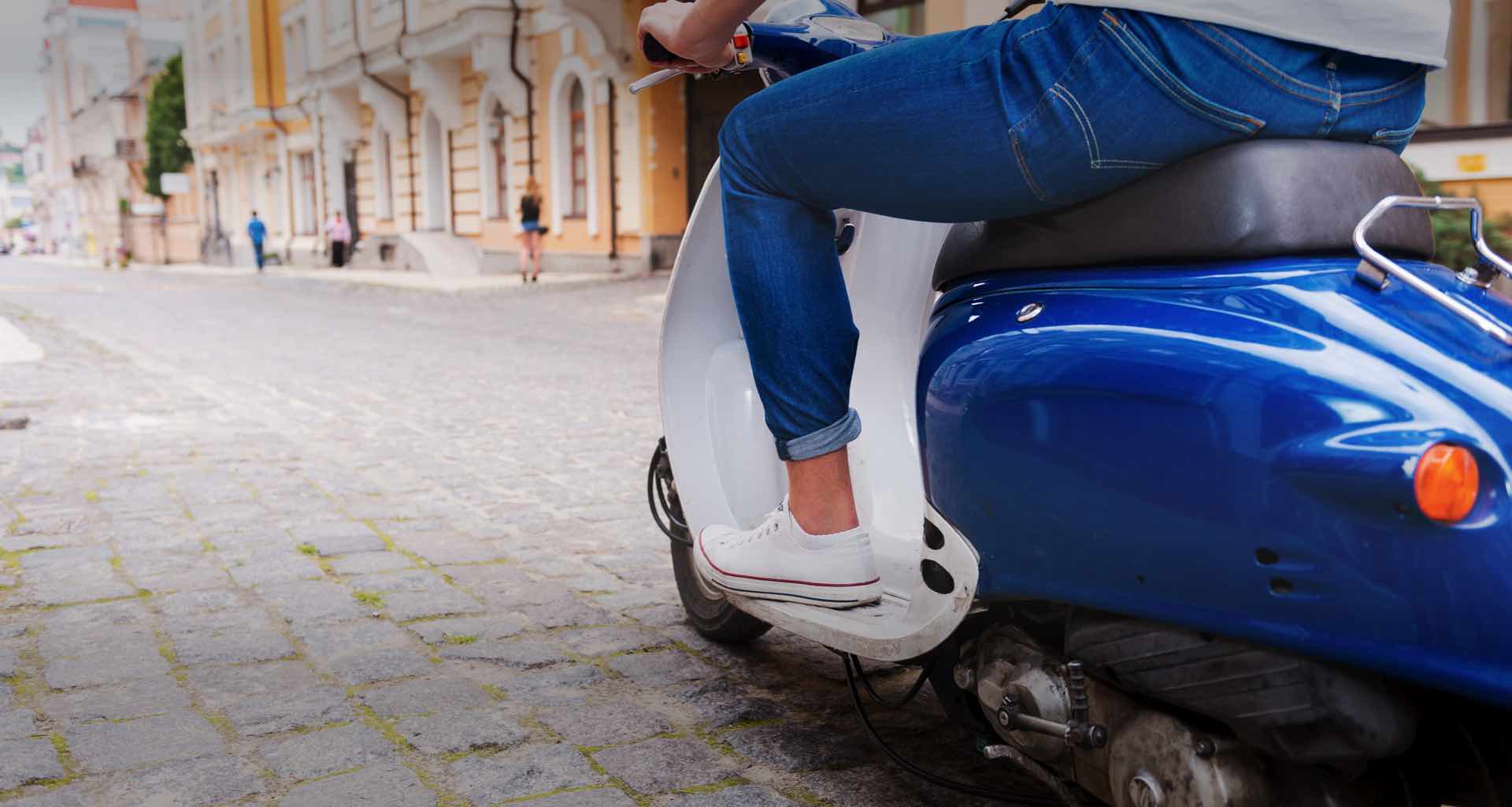 A Buyer's Guide for Purchasing Right Pair of Scooter Tyres